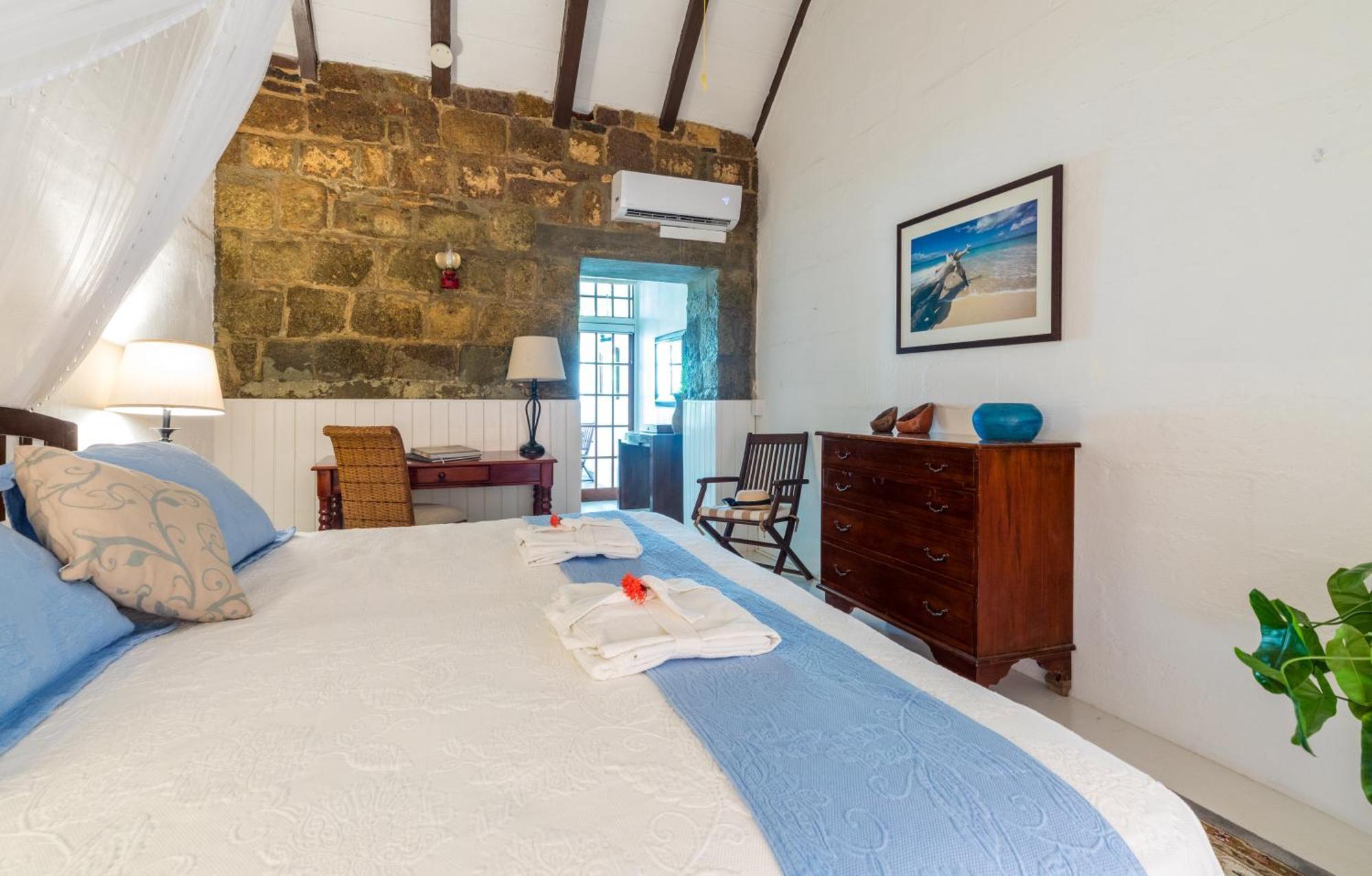 Admiral'S Inn And Gunpowder Suites English Harbour Eksteriør billede